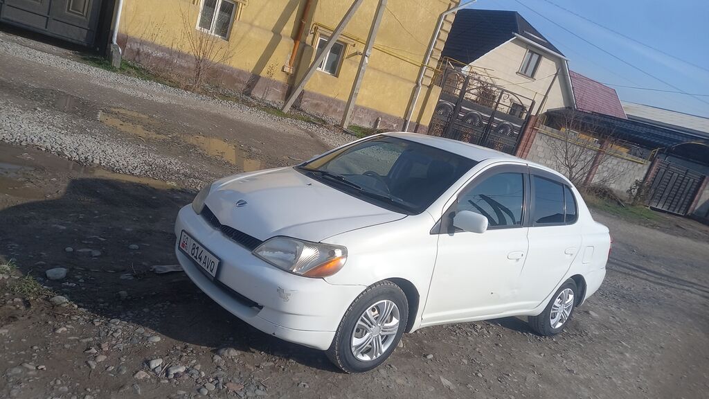 Toyota Platz