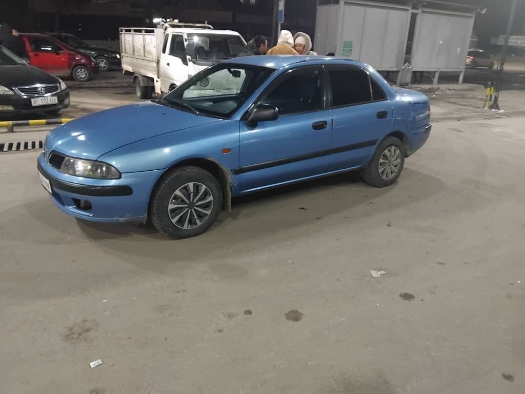 Mitsubishi Carisma
