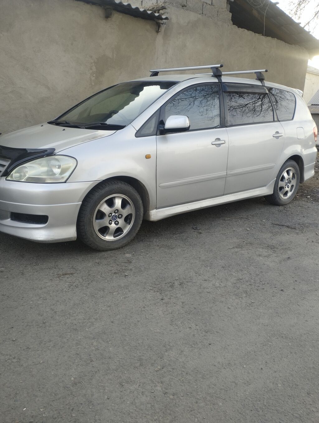 Toyota Ipsum