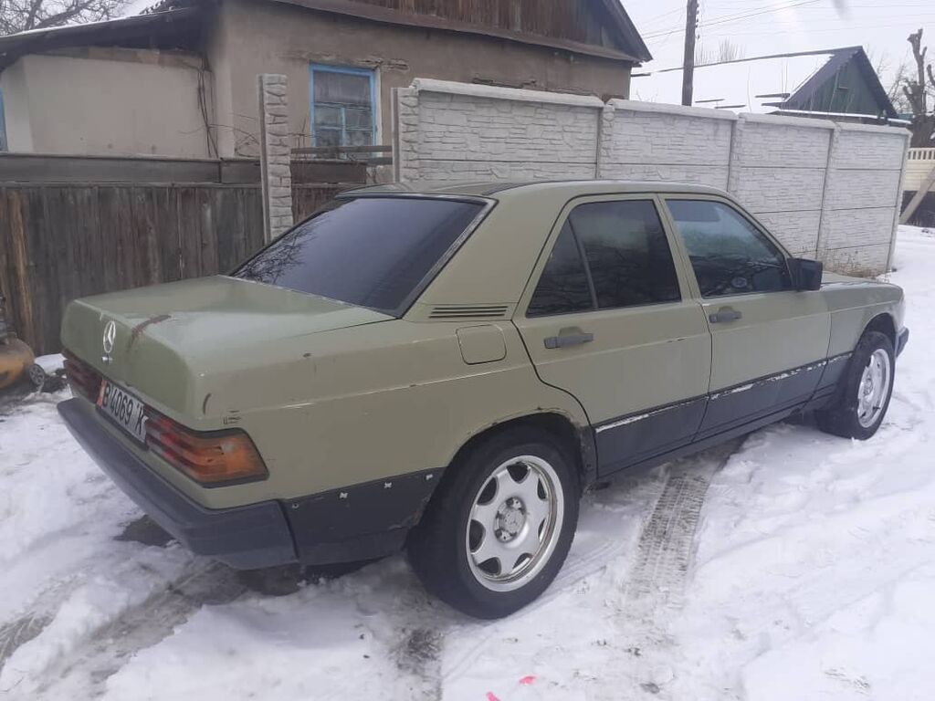 Mercedes-Benz 190