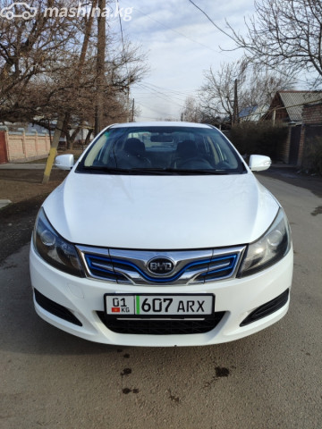 BYD E5