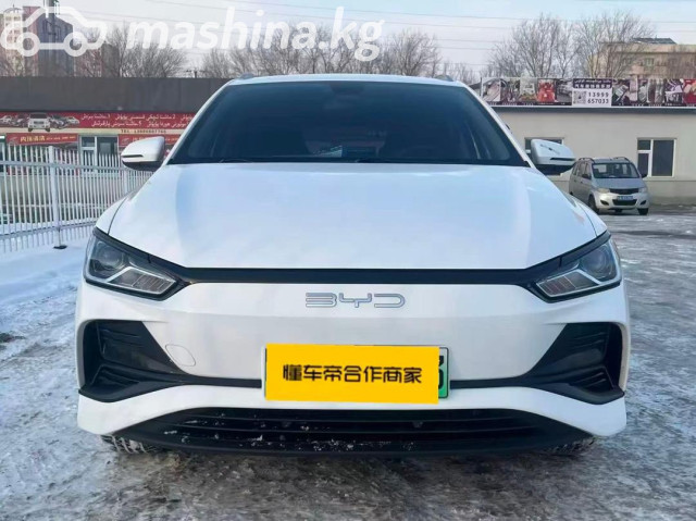 BYD E2