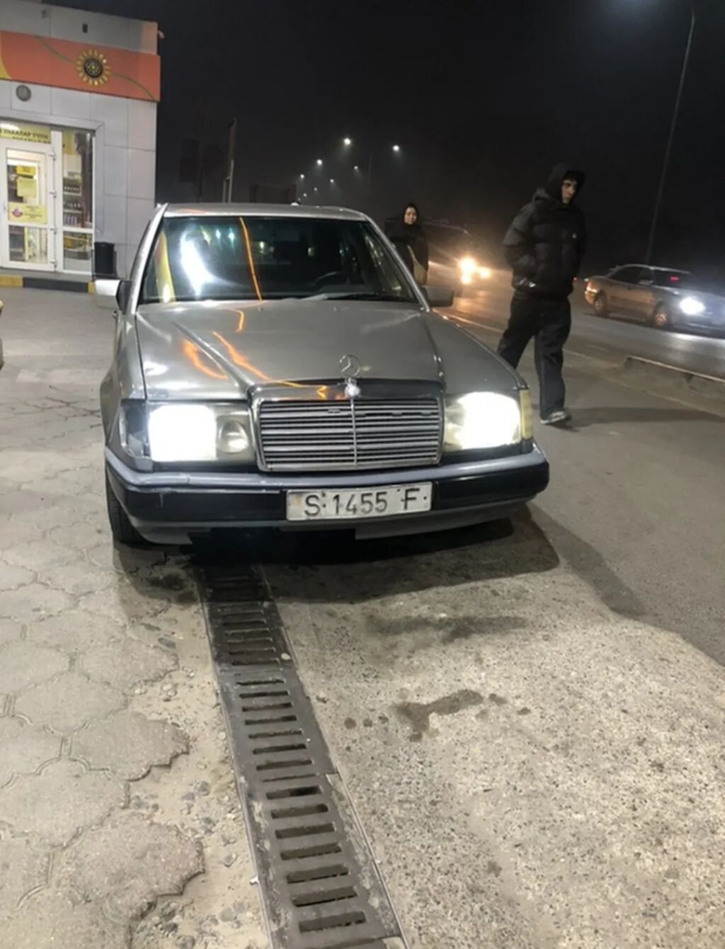 Mercedes-Benz W124