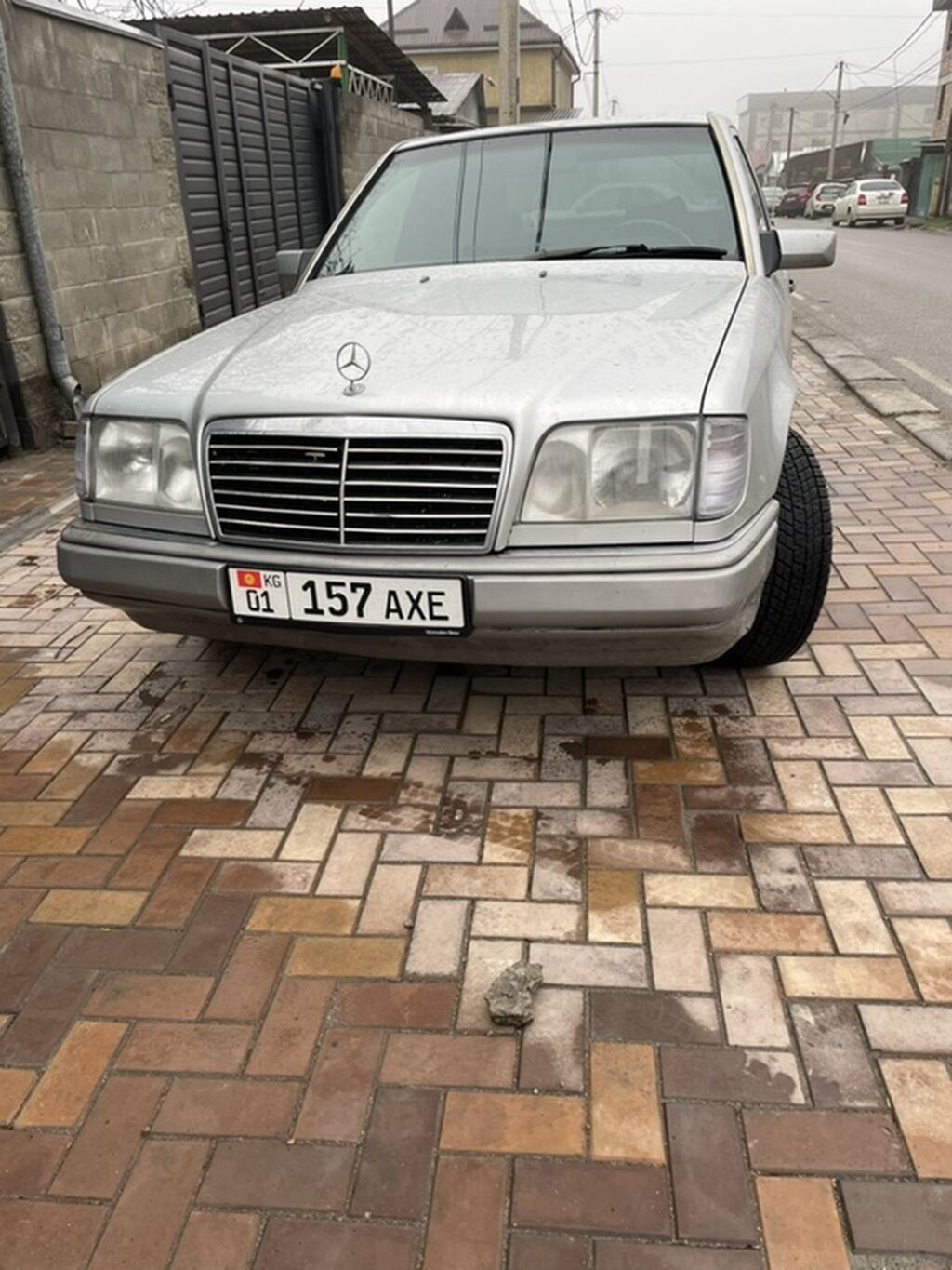 Mercedes-Benz W124