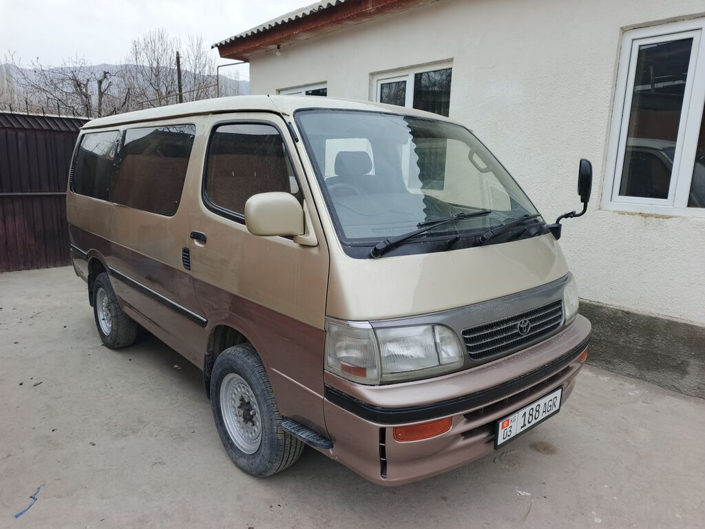 Toyota Hiace