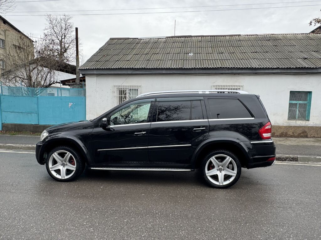 Mercedes-Benz GL-Class