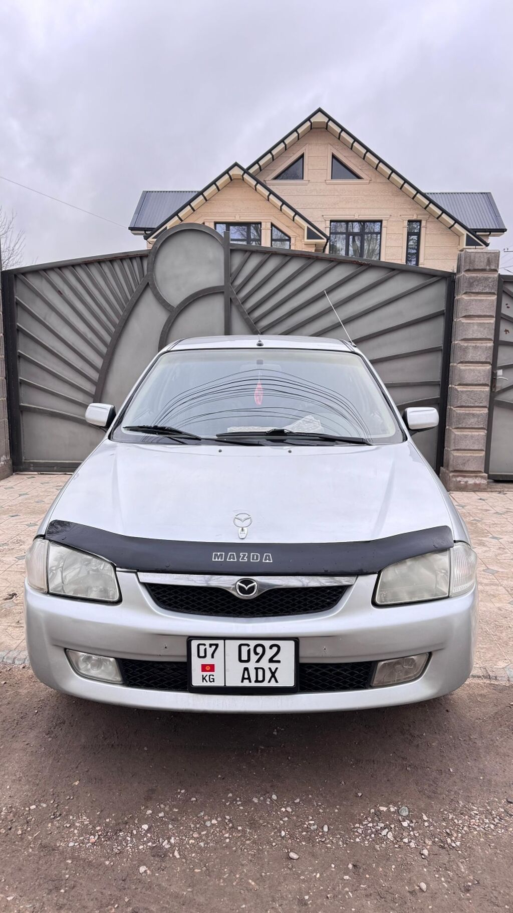 Mazda 323