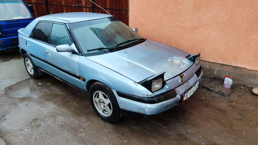 Mazda 323
