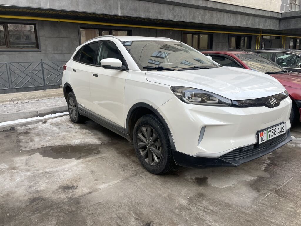 Weltmeister EX5, 2021 г., 60000 км, Передний, В наличии