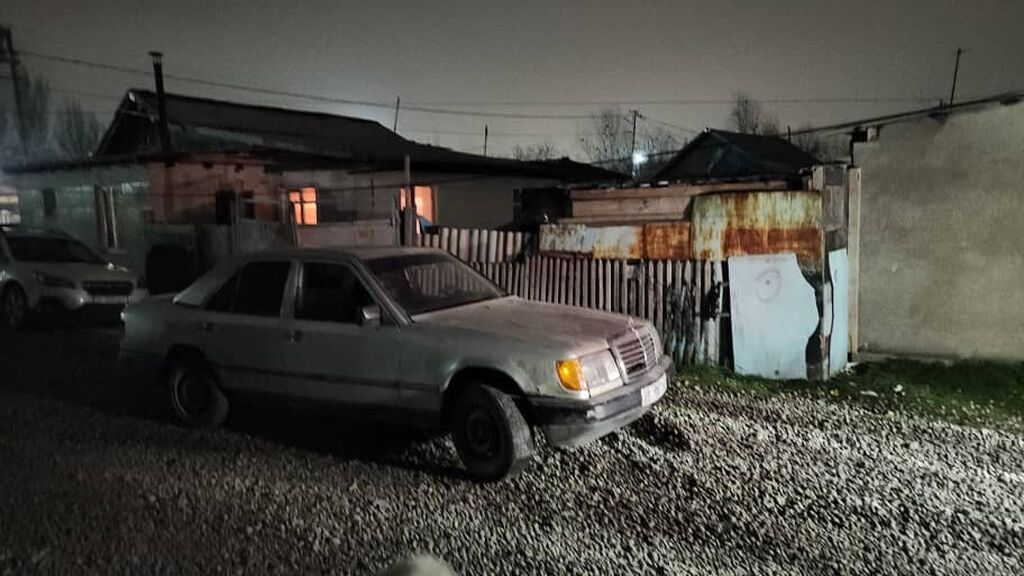 Mercedes-Benz W124