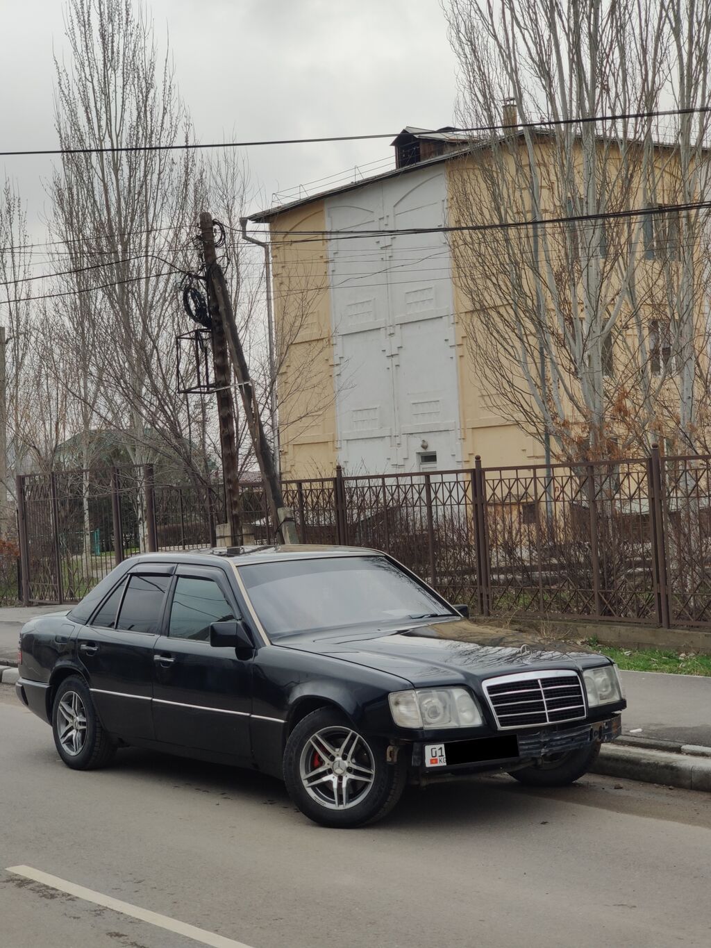Mercedes-Benz W124