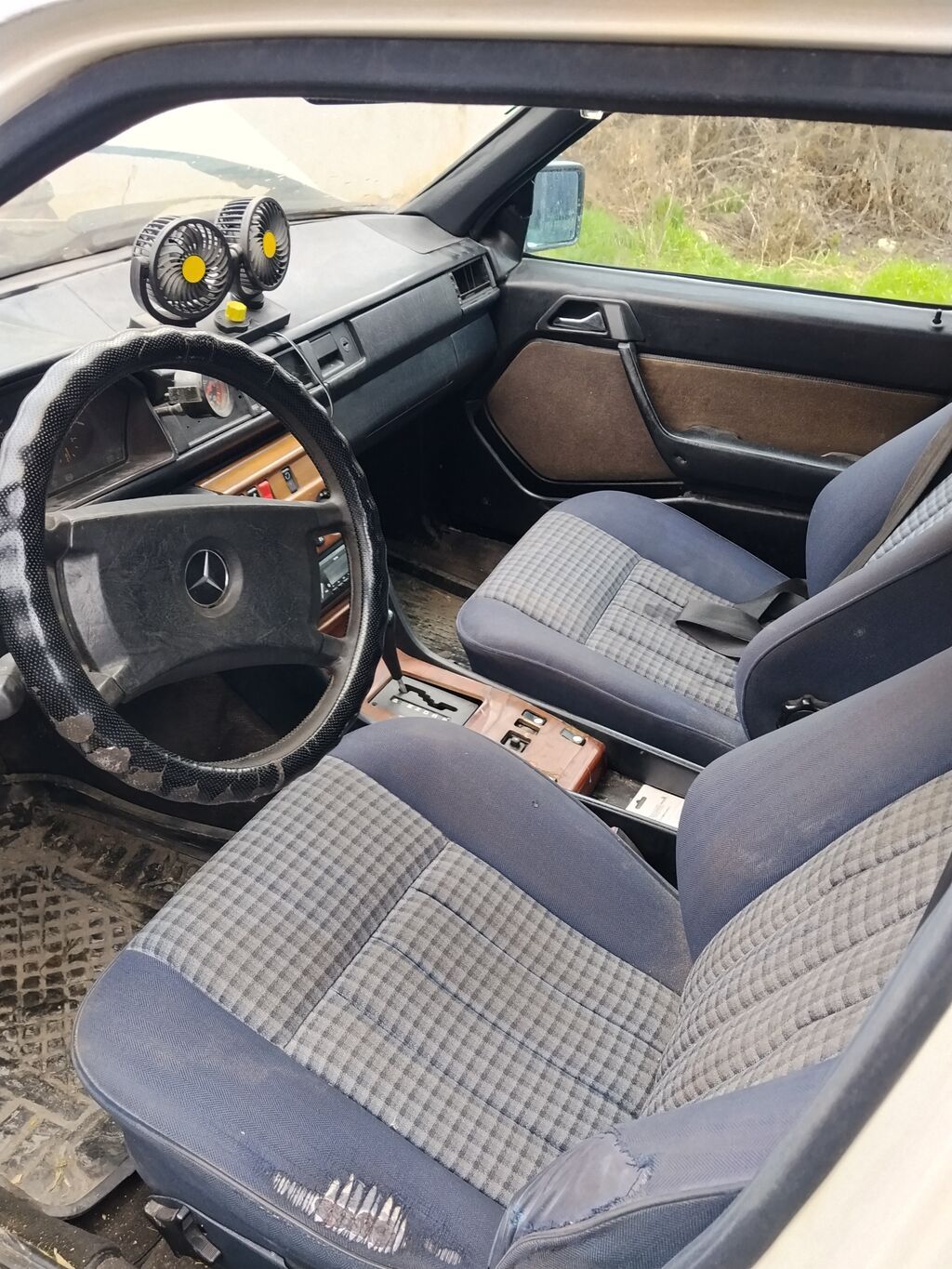 Mercedes-Benz W124