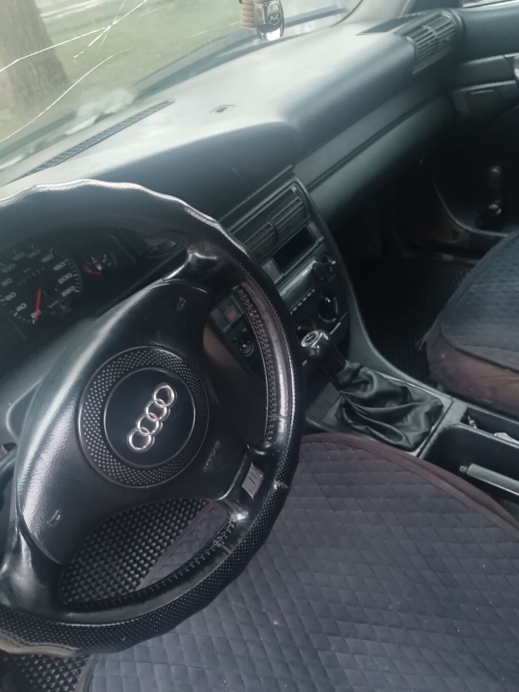 Audi 100