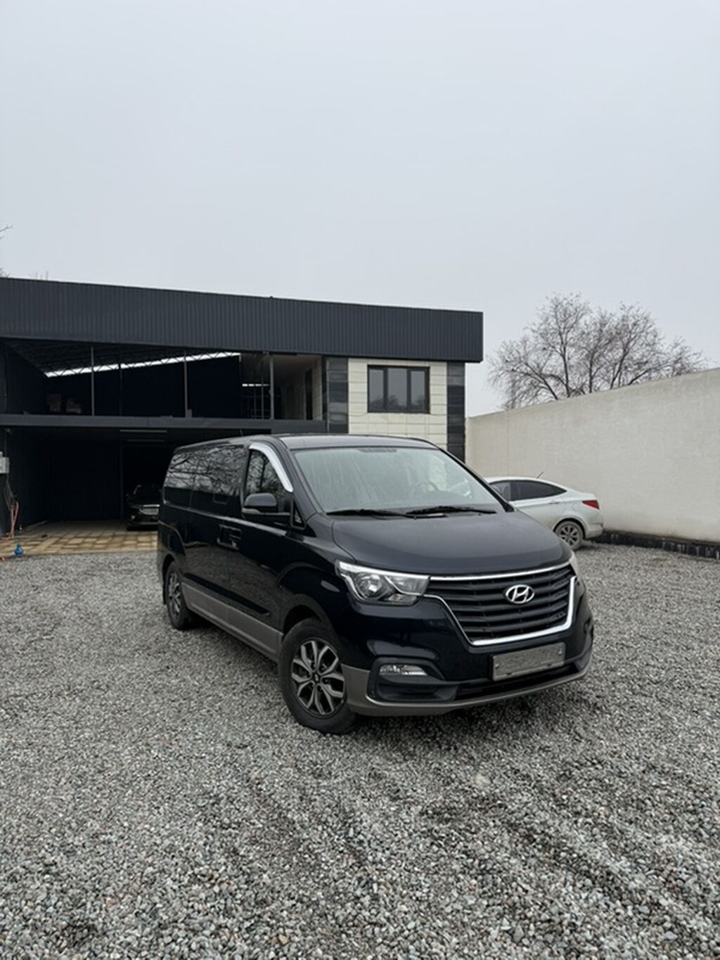 Hyundai Starex