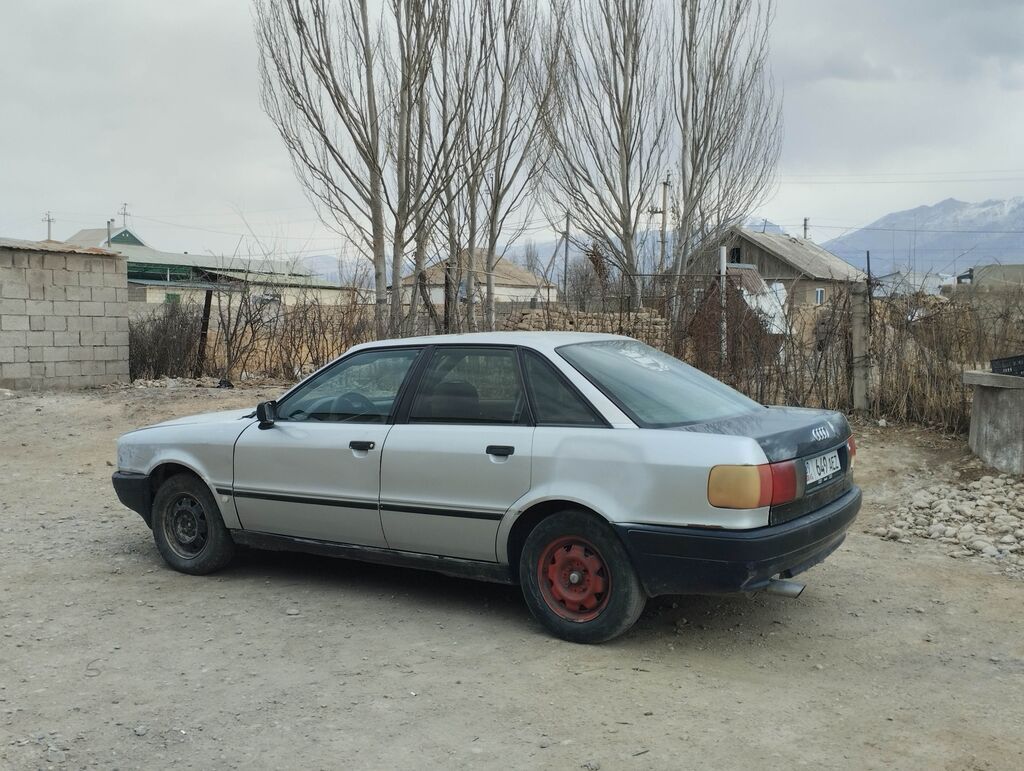 Audi 80
