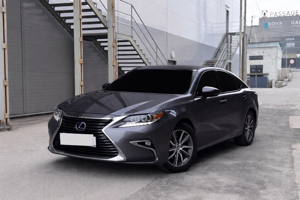 Lexus ES