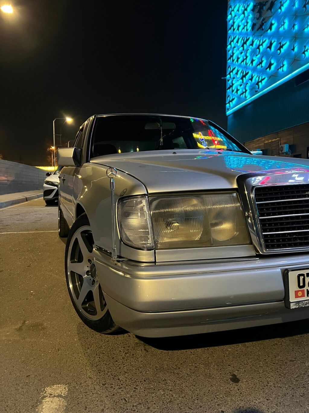 Mercedes-Benz W124