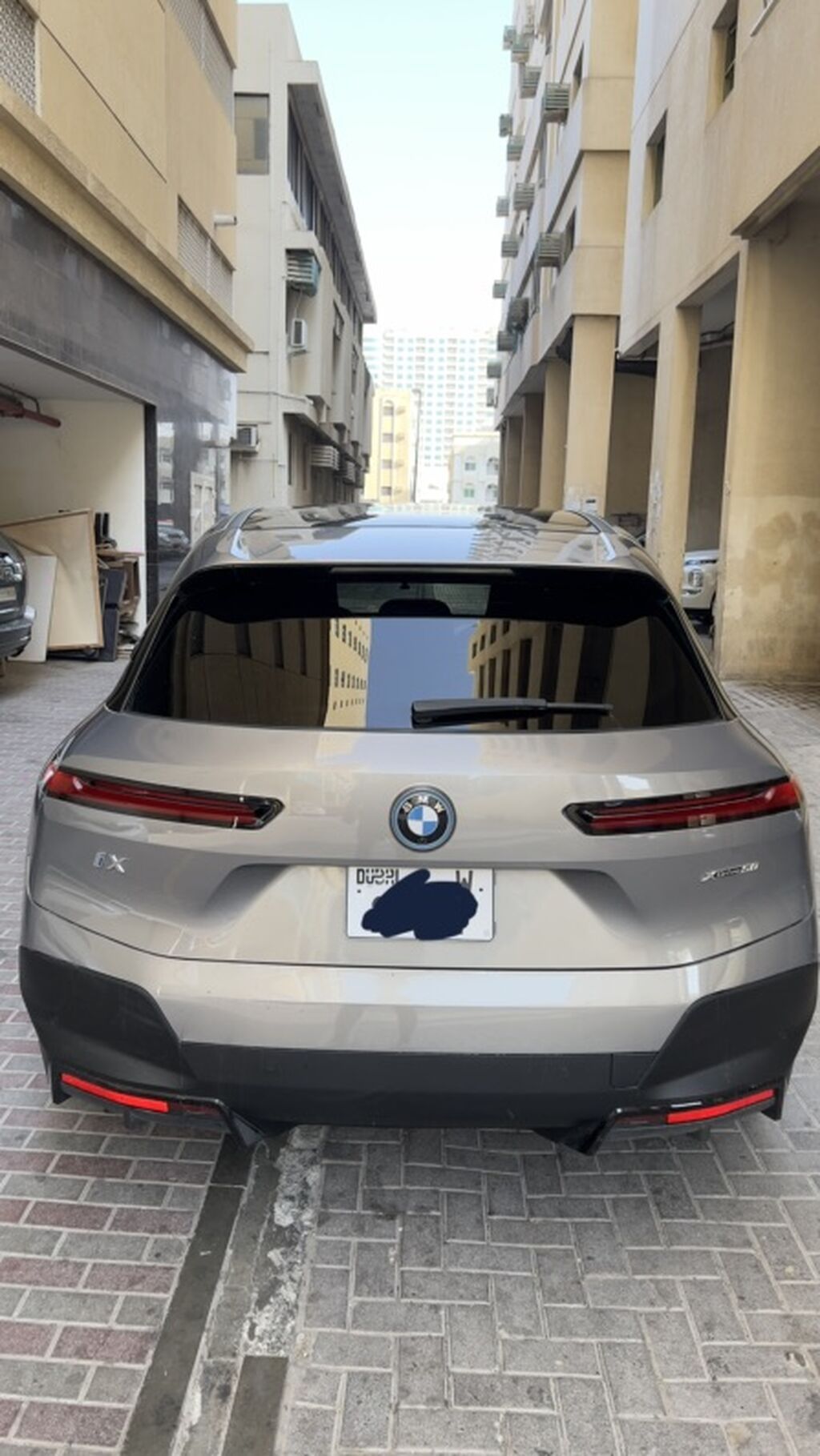 BMW iX