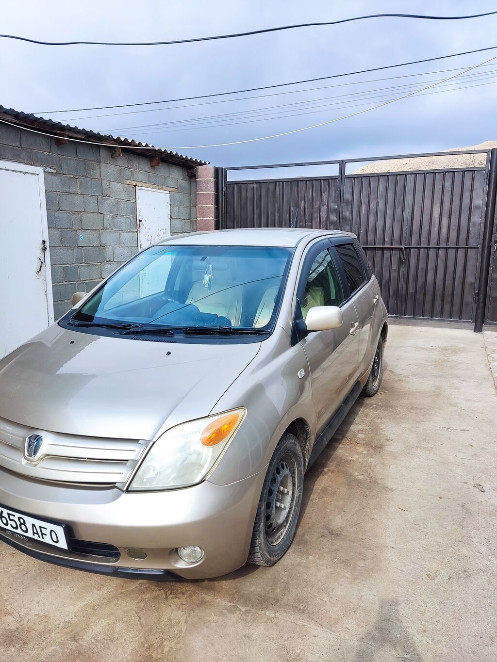 Toyota Ist