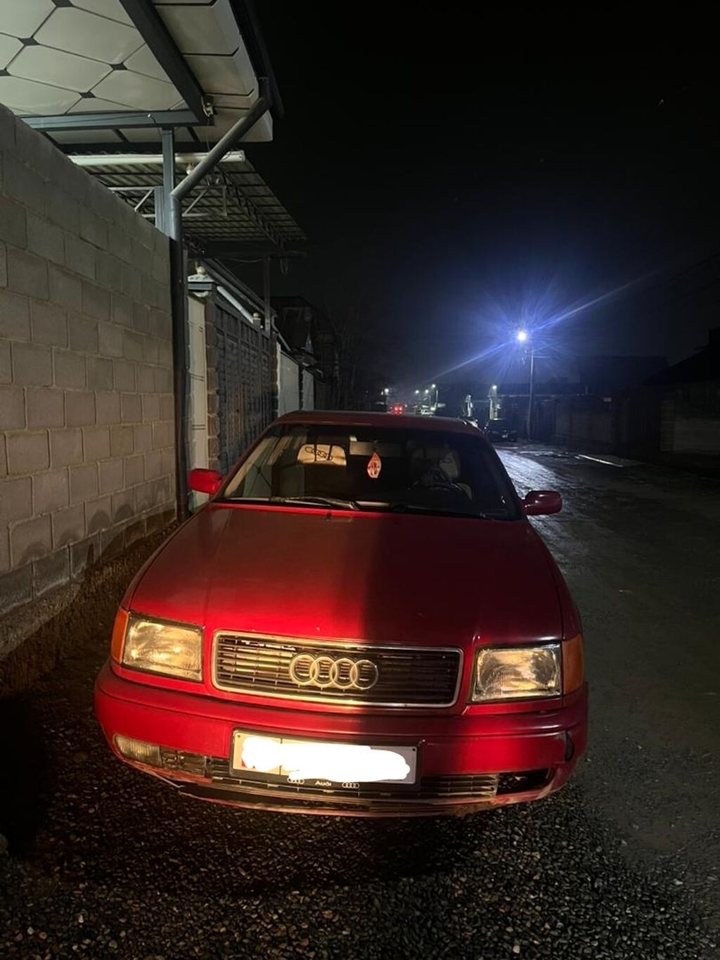 Audi 100