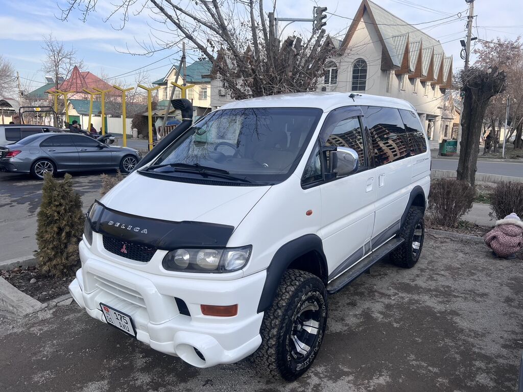 Mitsubishi Delica