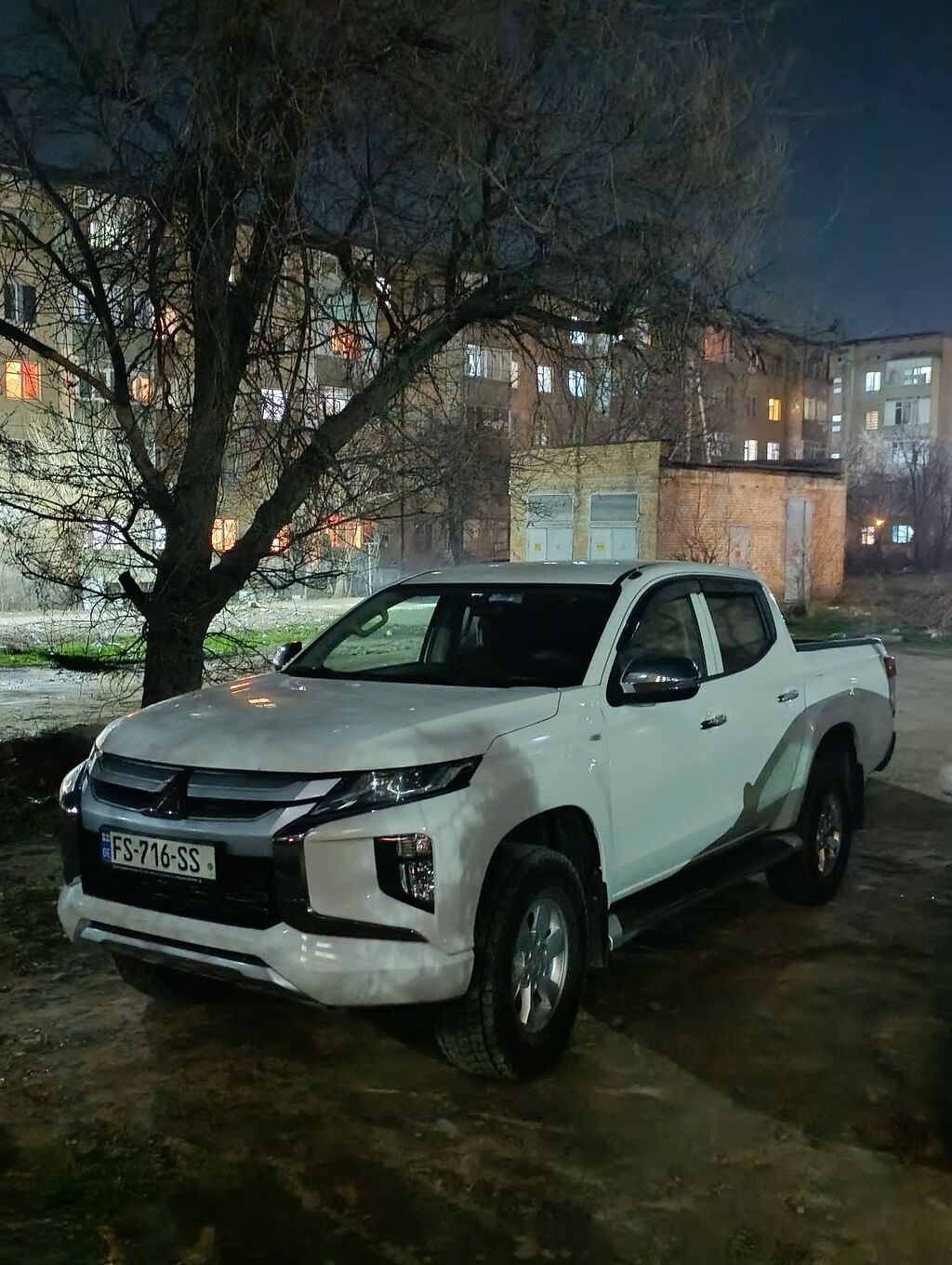 Mitsubishi L200