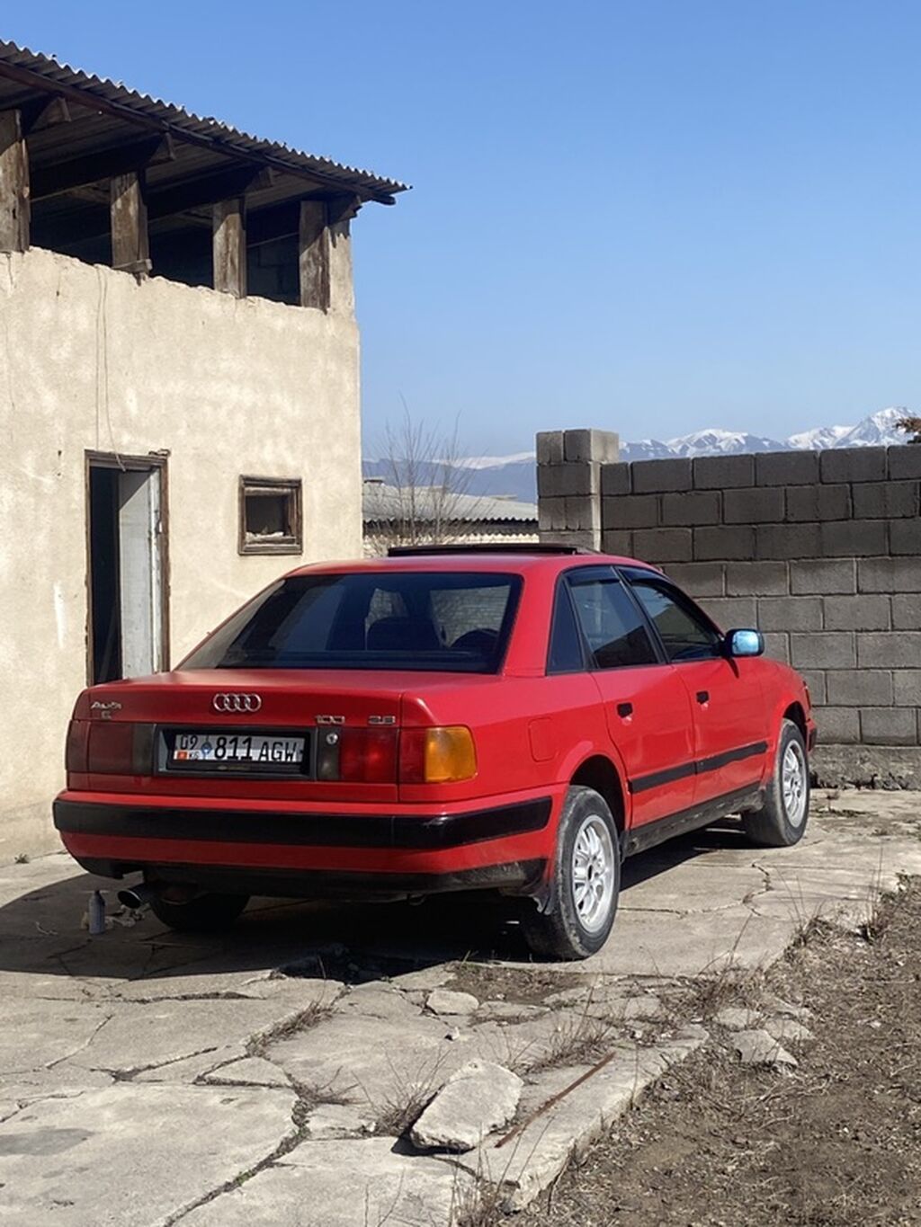 Audi 100