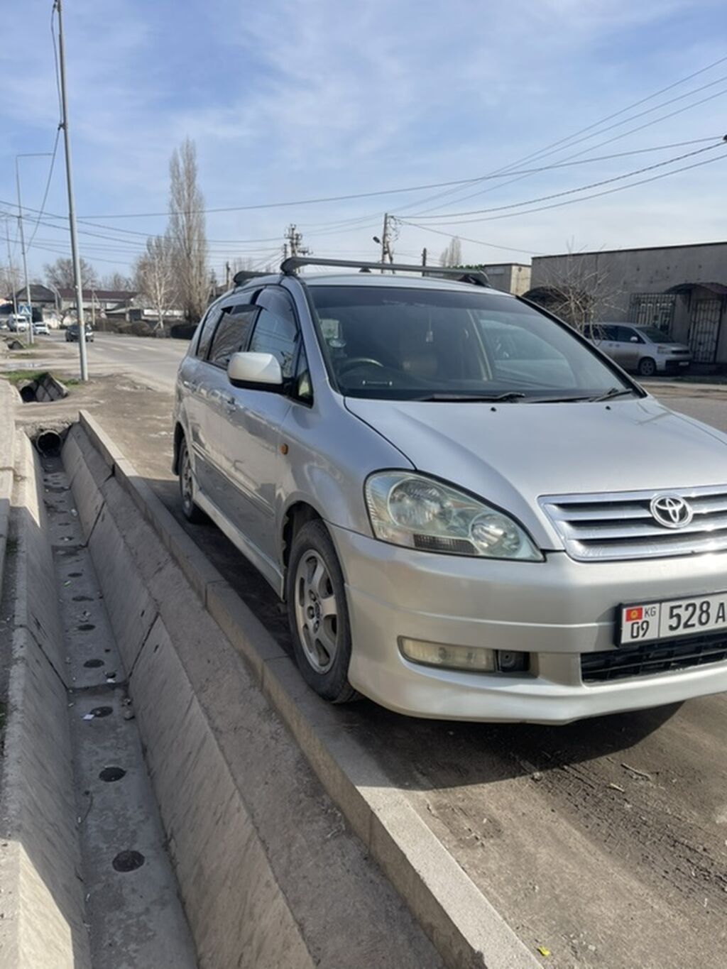 Toyota Ipsum