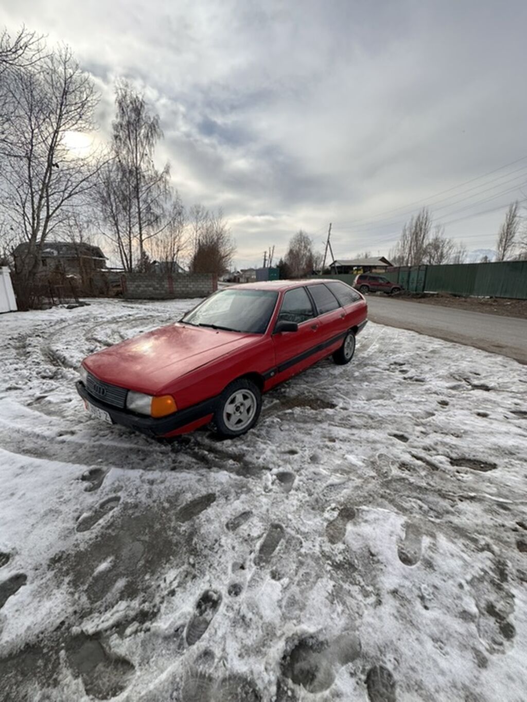 Audi 100