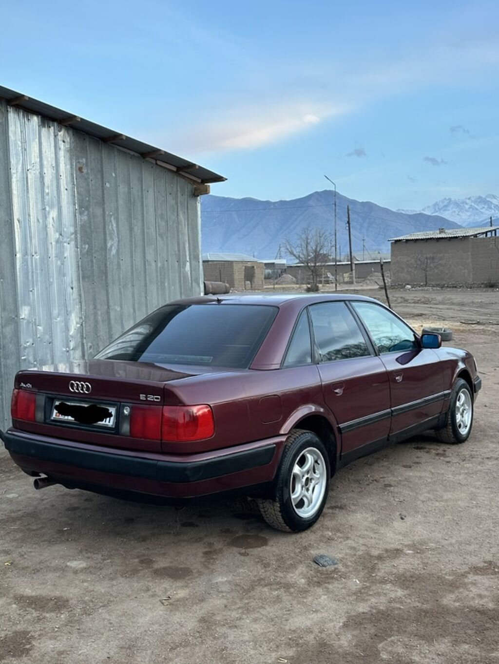 Audi 100