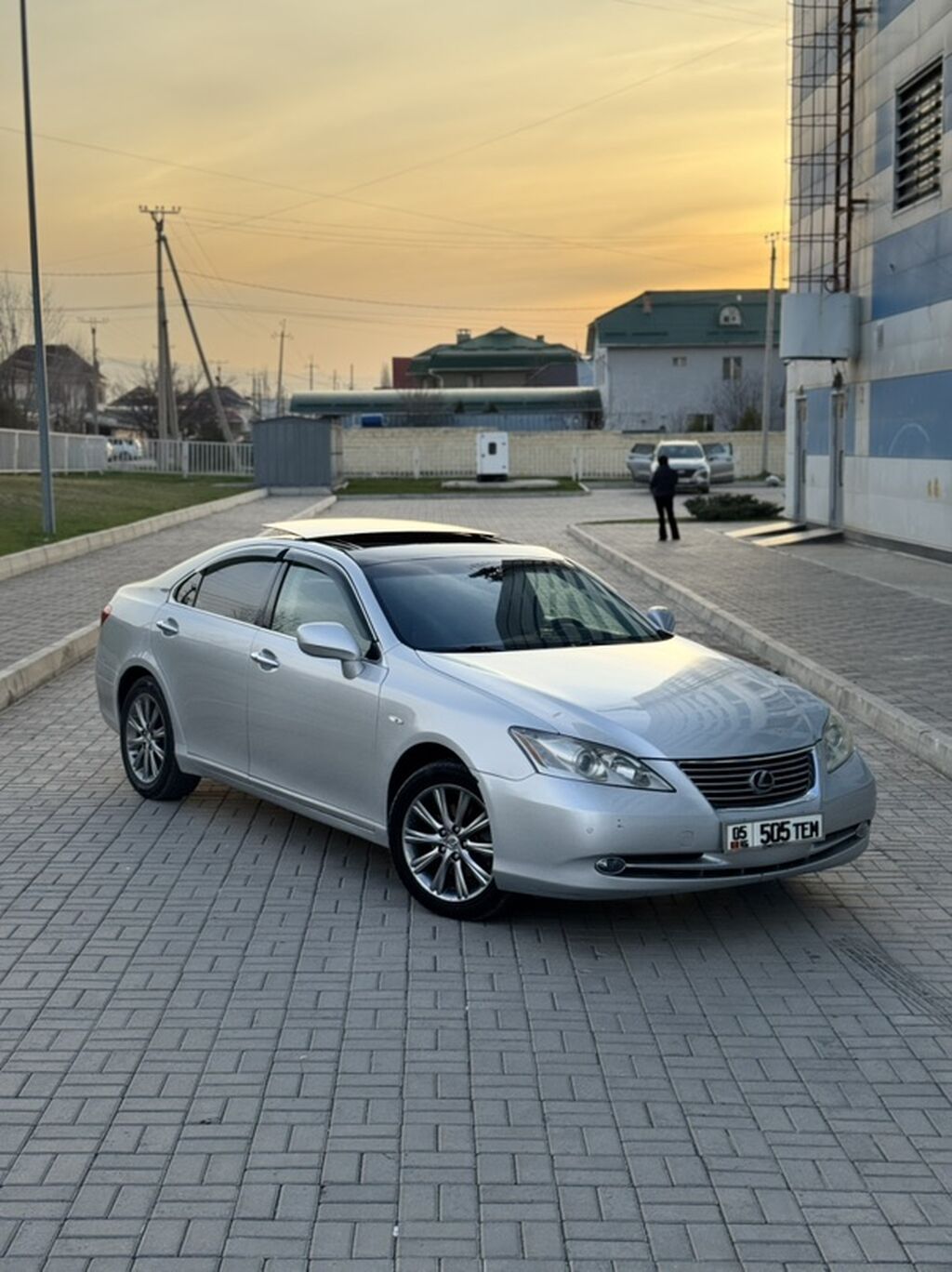 Lexus ES