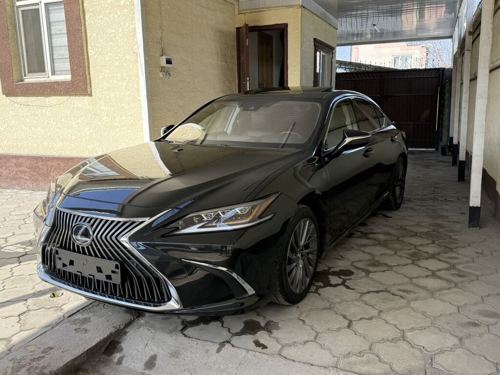 Lexus ES