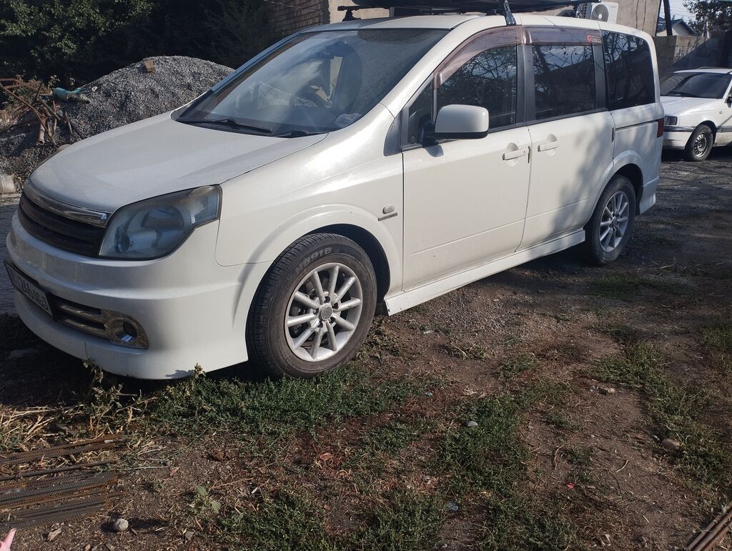 Nissan Lafesta