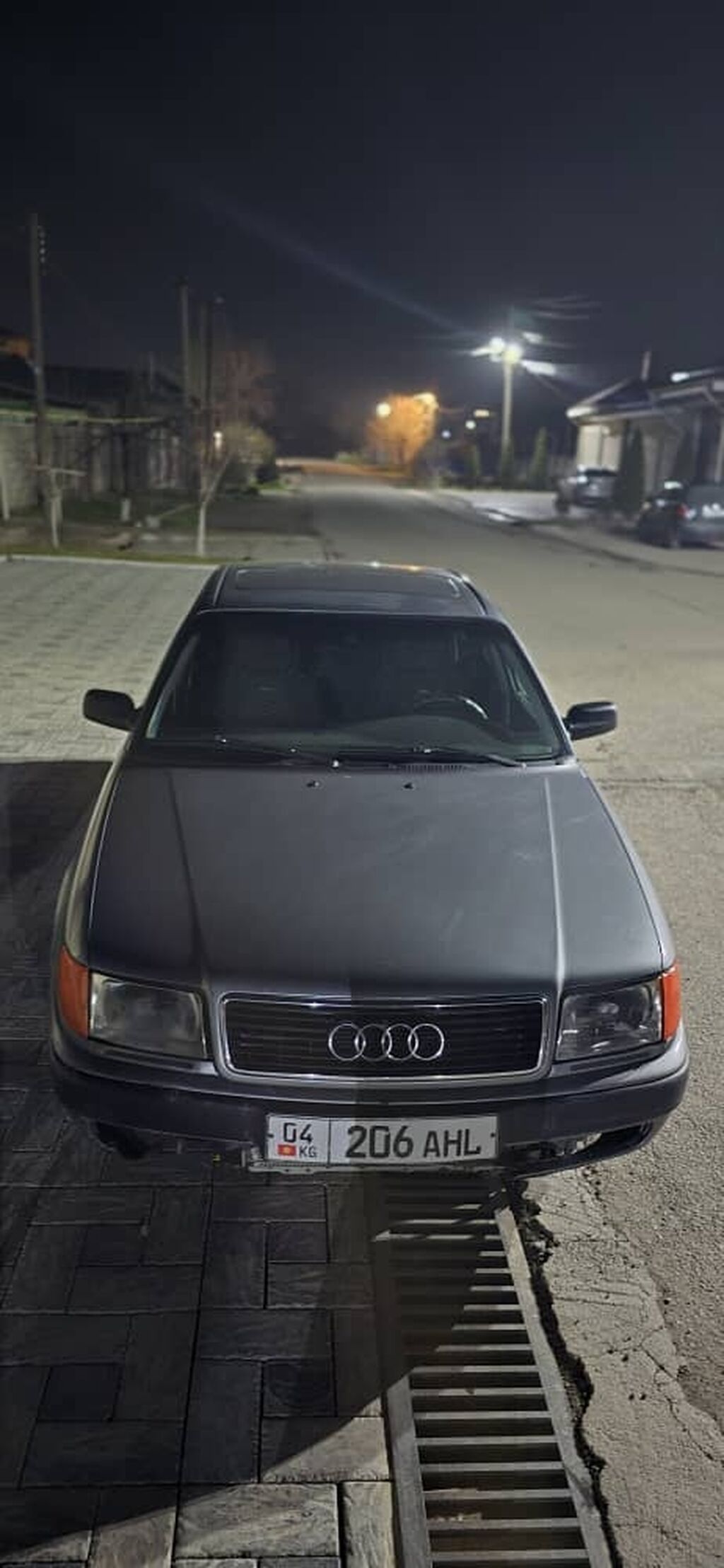 Audi 100