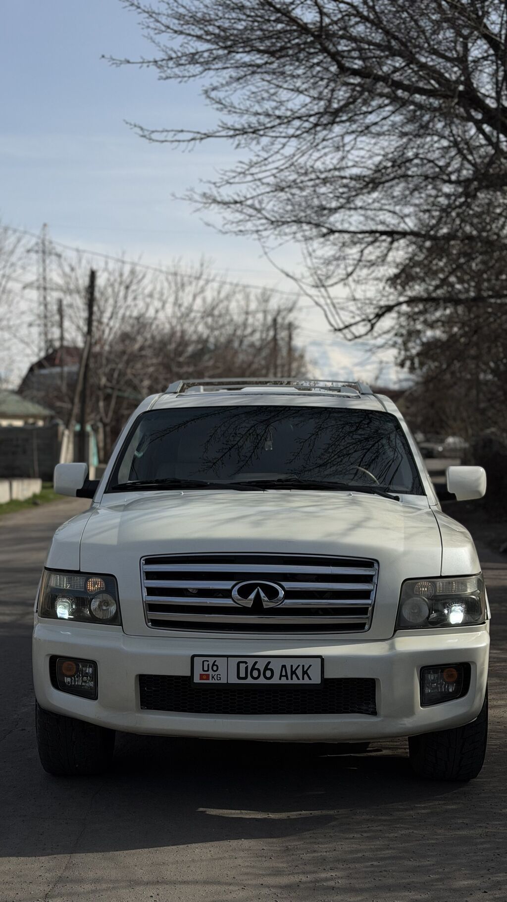 Infiniti QX56