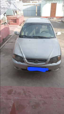 Kia Shuma