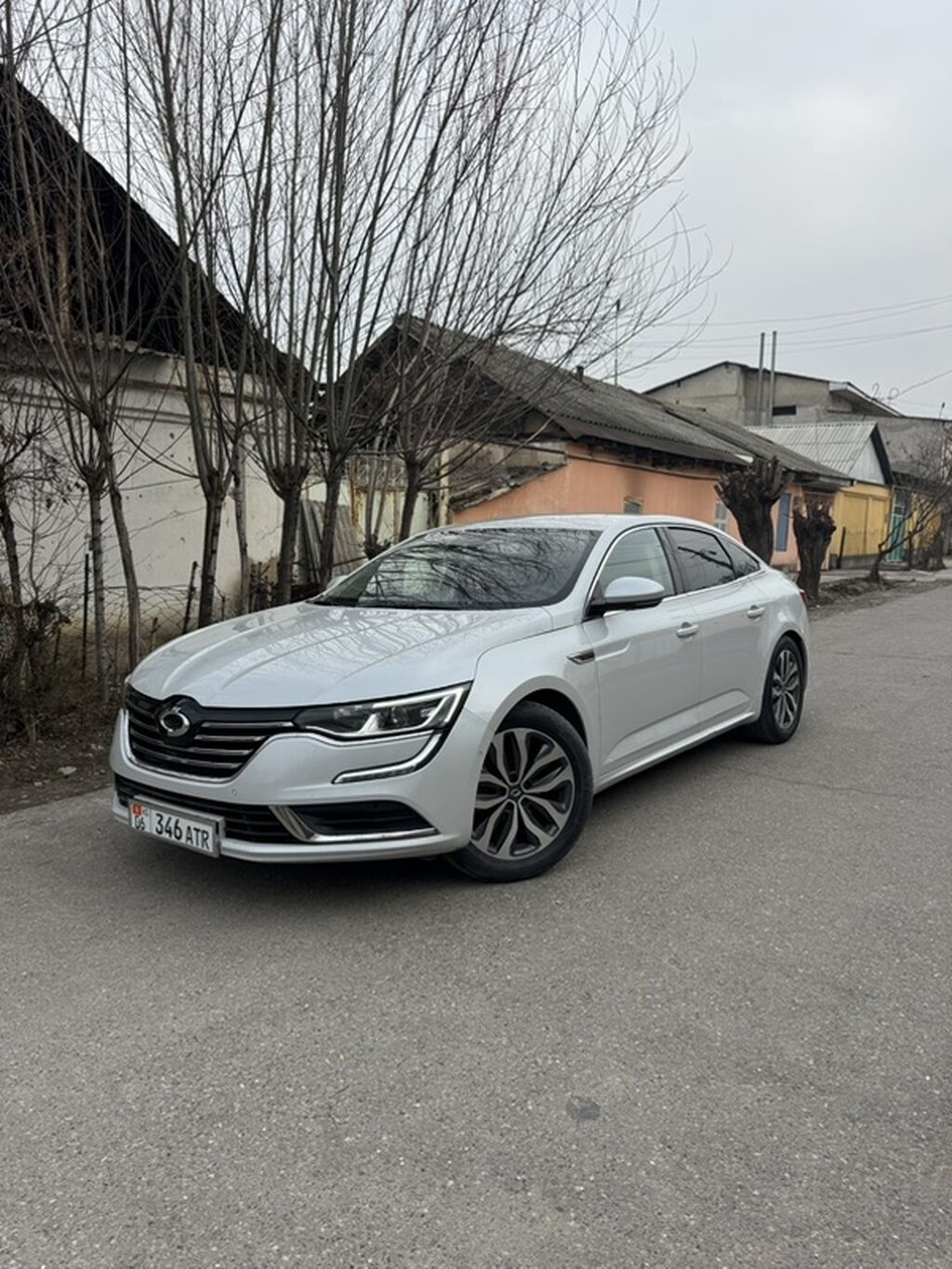 Renault SM6