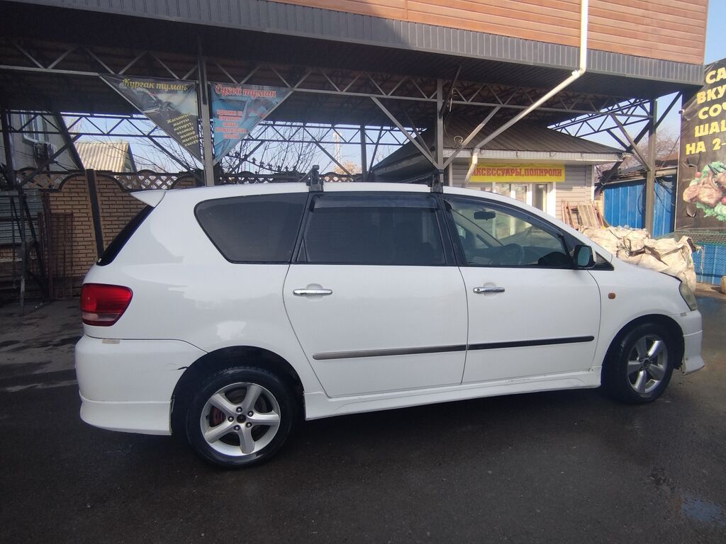 Toyota Ipsum
