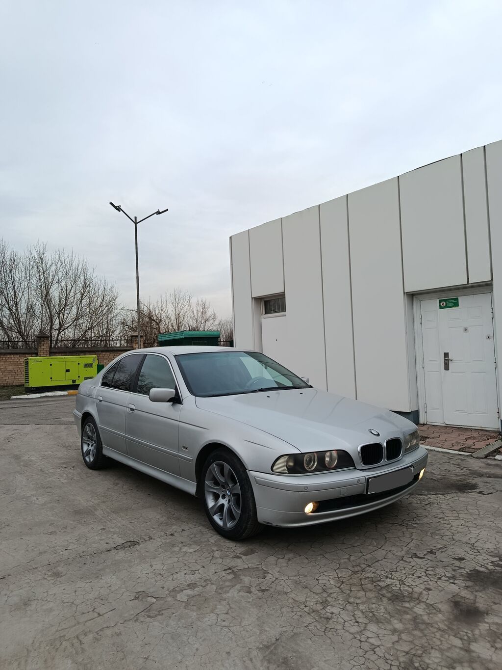 BMW 525