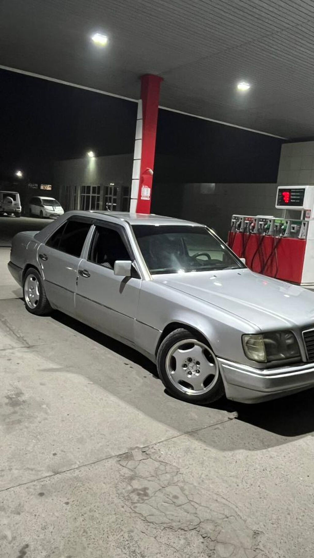 Mercedes-Benz W124