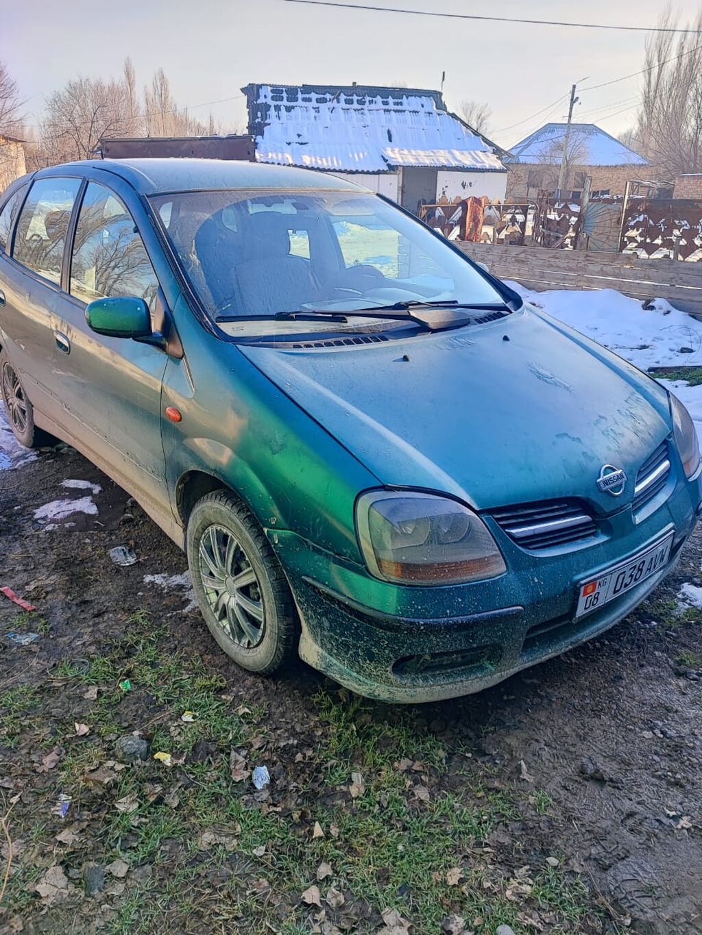 Nissan Almera Tino