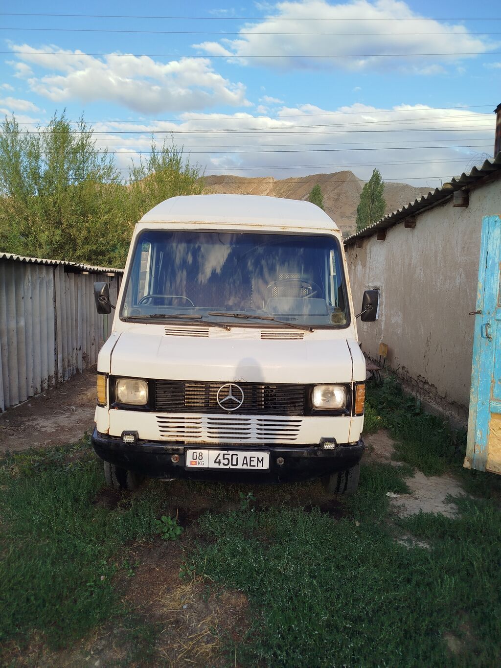 Mercedes-Benz T1