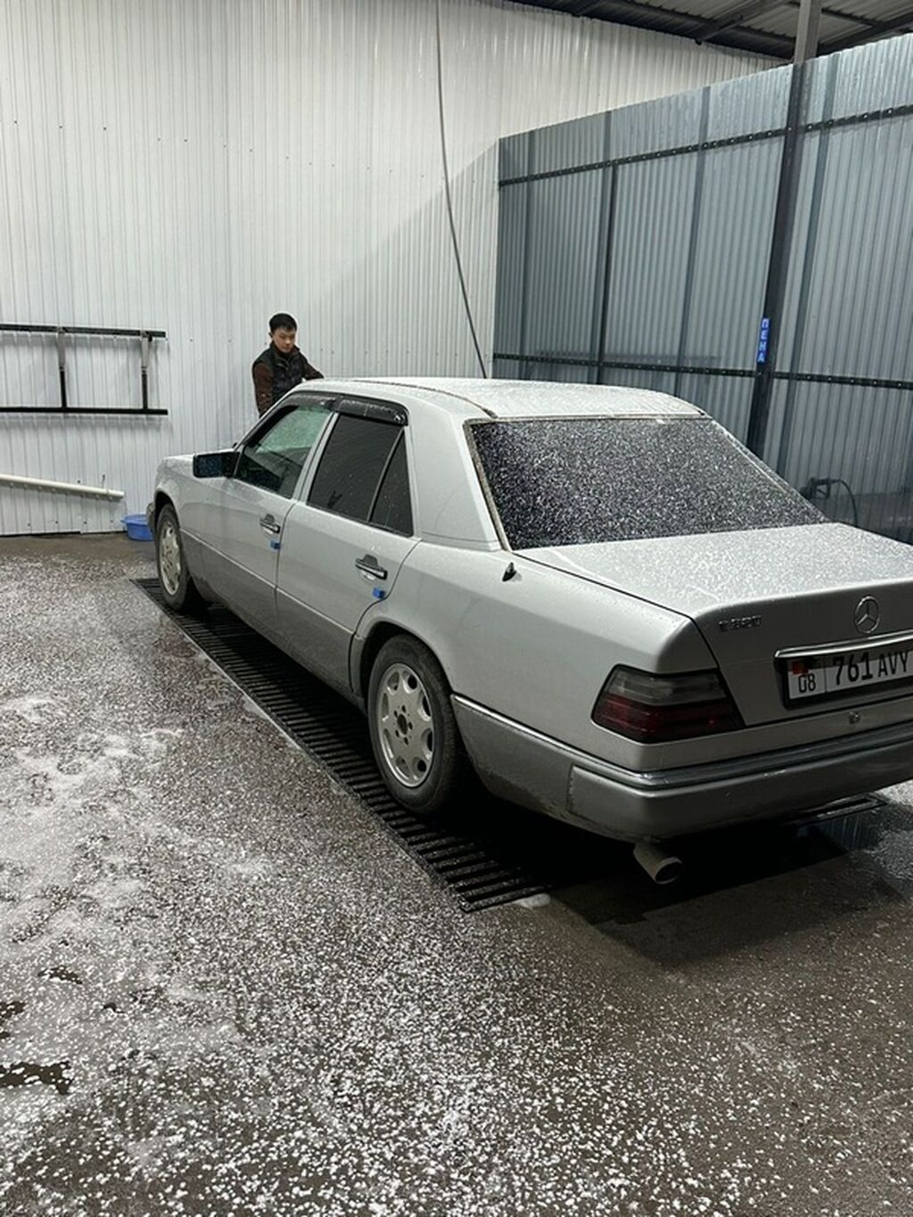 Mercedes-Benz W124