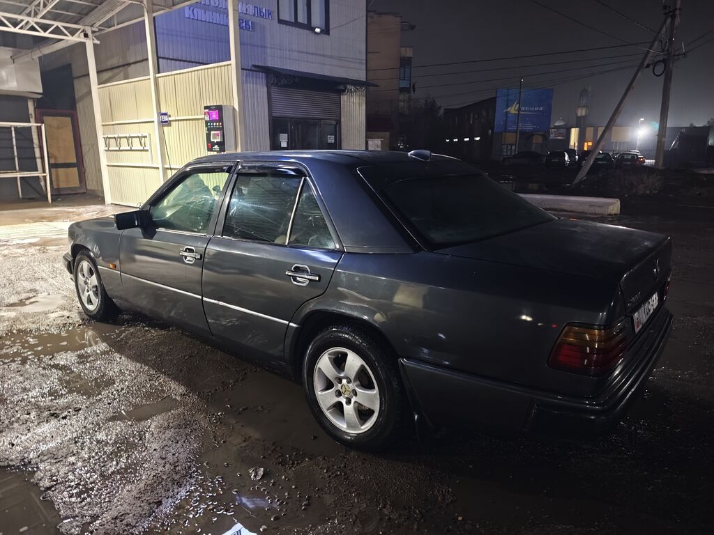 Mercedes-Benz W124
