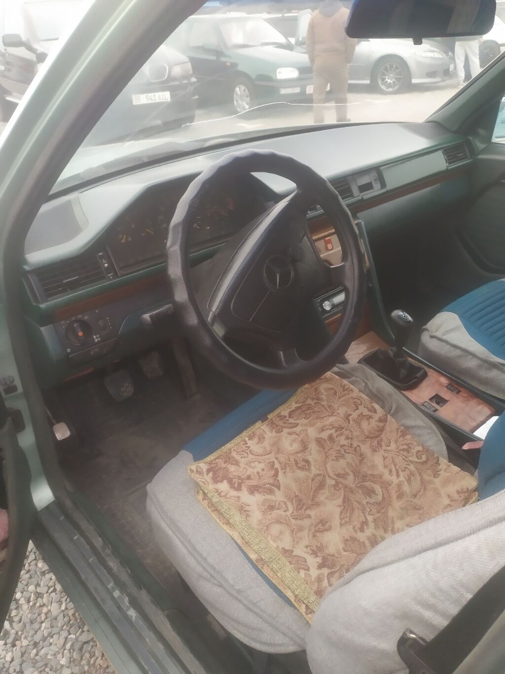 Mercedes-Benz W124