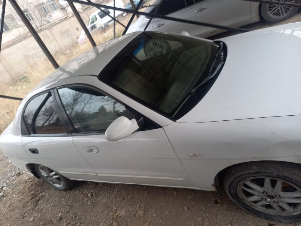 Hyundai Nubira