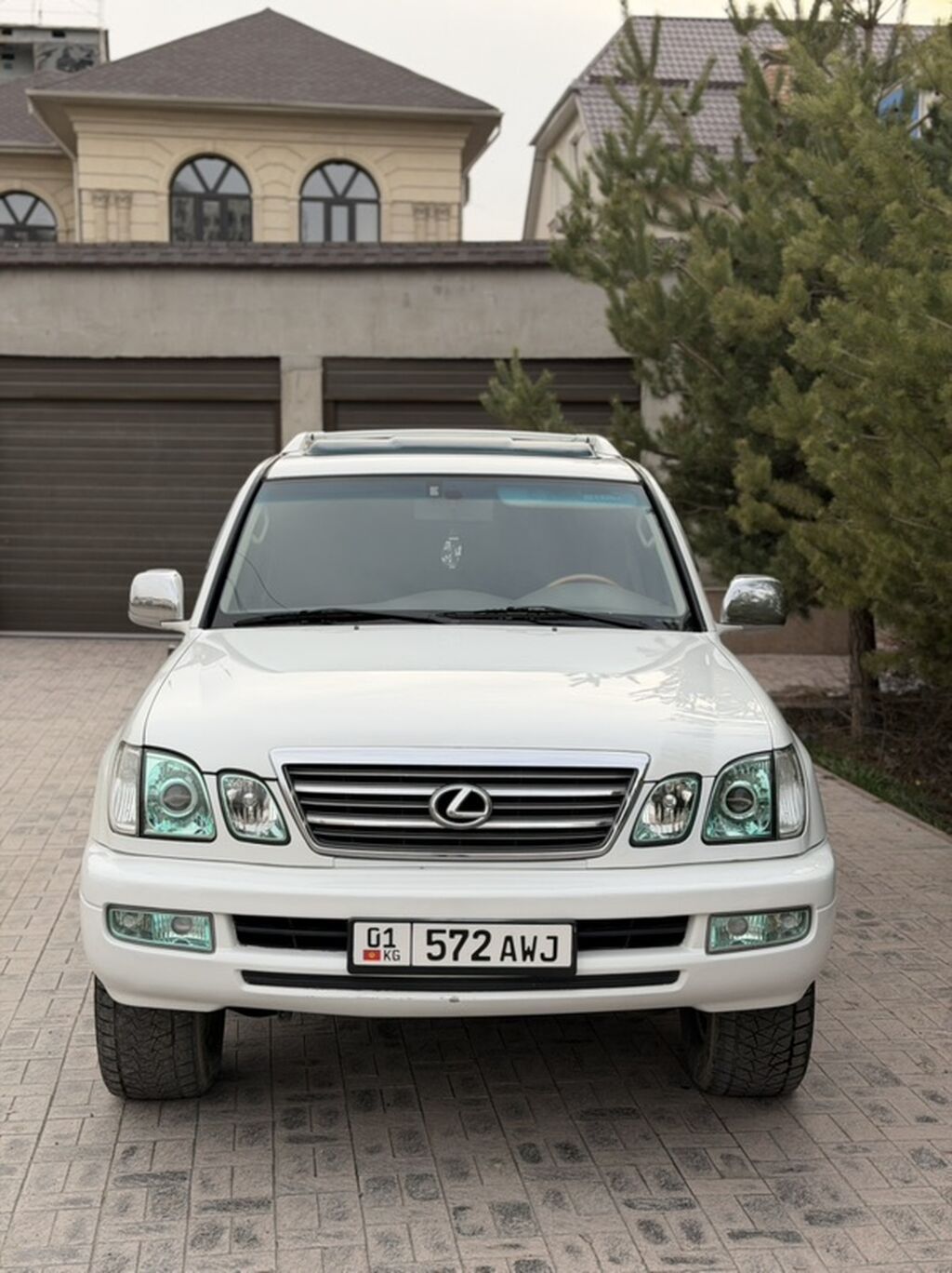 Lexus LX