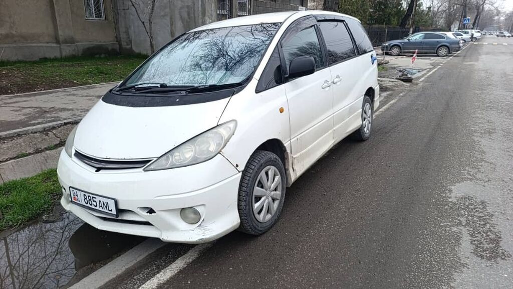 Toyota Estima