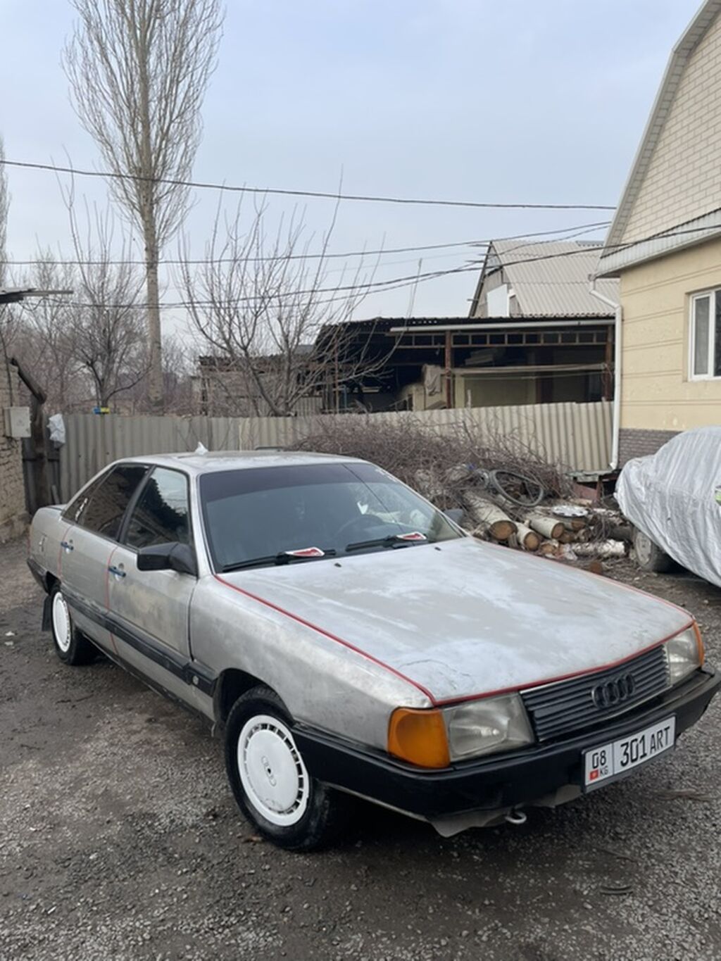 Audi 100
