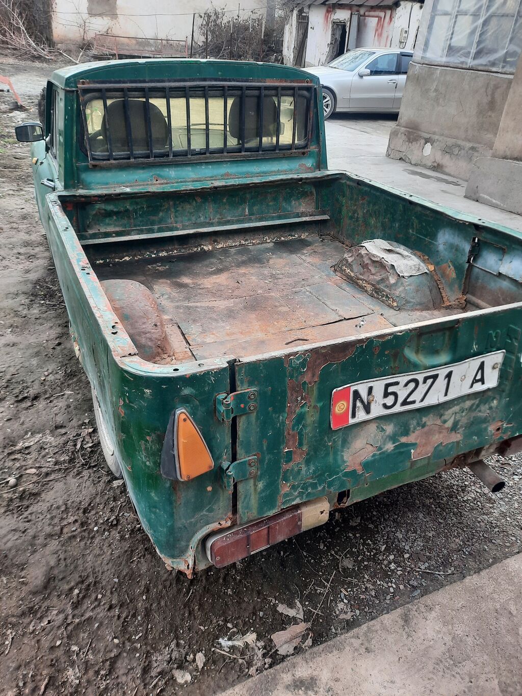 IZH 2715